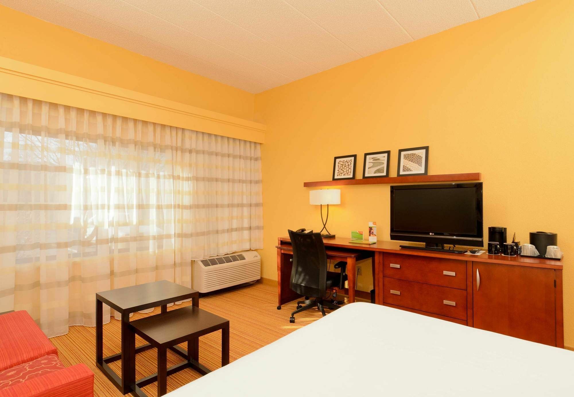 Courtyard By Marriott Hagerstown Hotel Buitenkant foto